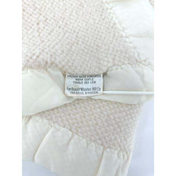 Vintage Faribo Full Queen Beige Satin Trim Waffle Weave Wool Acrylic Blanket - Picture 6 of 8